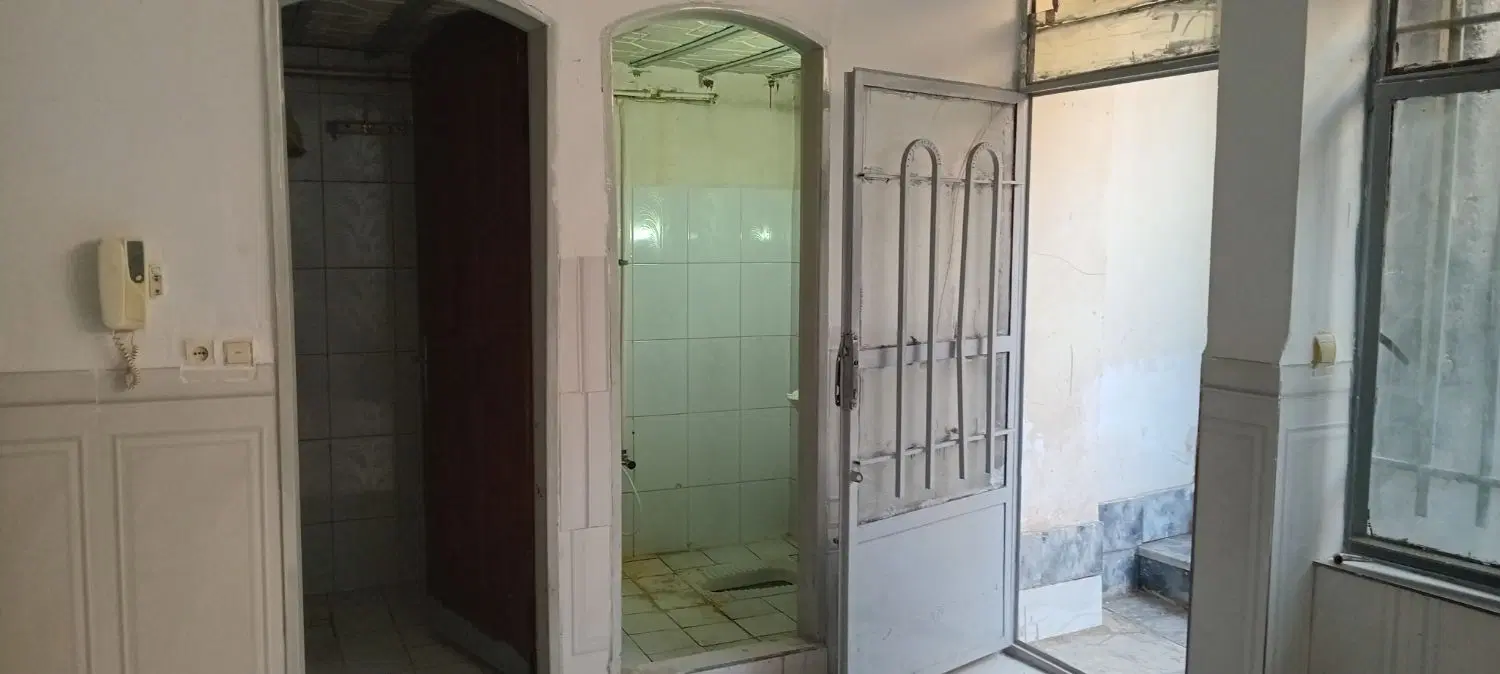 رهن و اجاره آپارتمان طبقه هم کف راه مشترک