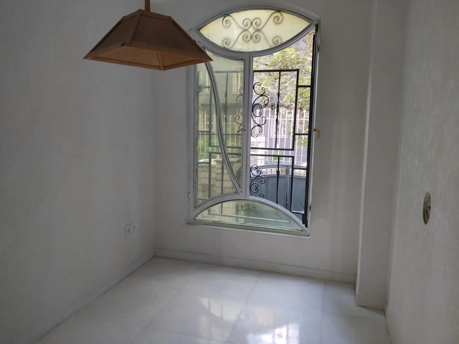 63متر تک واحد 2خواب همکف تاپ لوکیشن قاب میدان