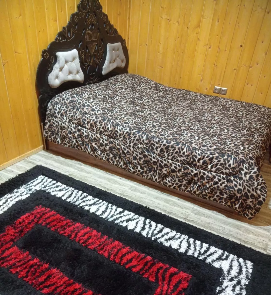 ویلا جنگلی استخردار گیسوم