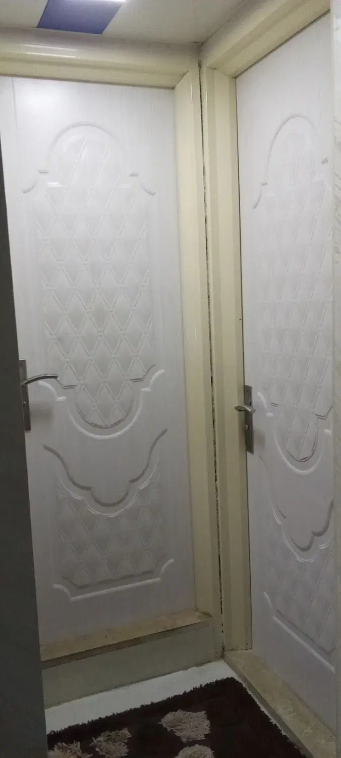 یک واحد آپارتمان ۸۰متر بر خیابان اصولی