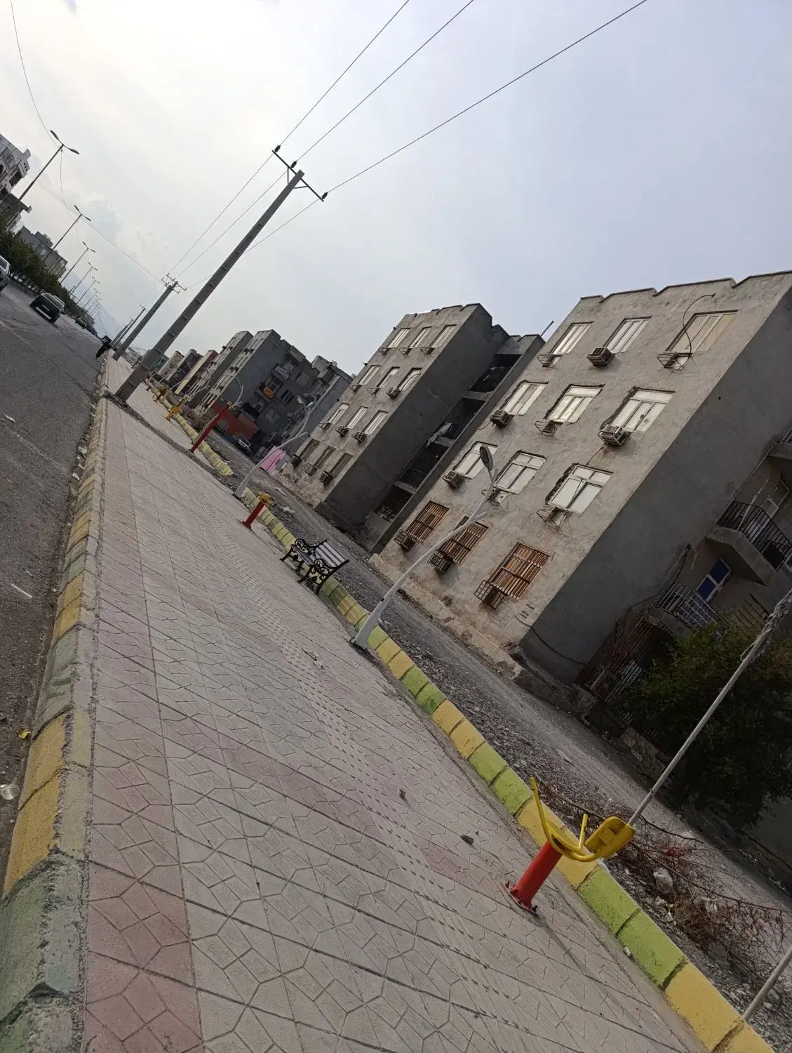 یک باب مسکن مهر طبقه سوم (آخر)