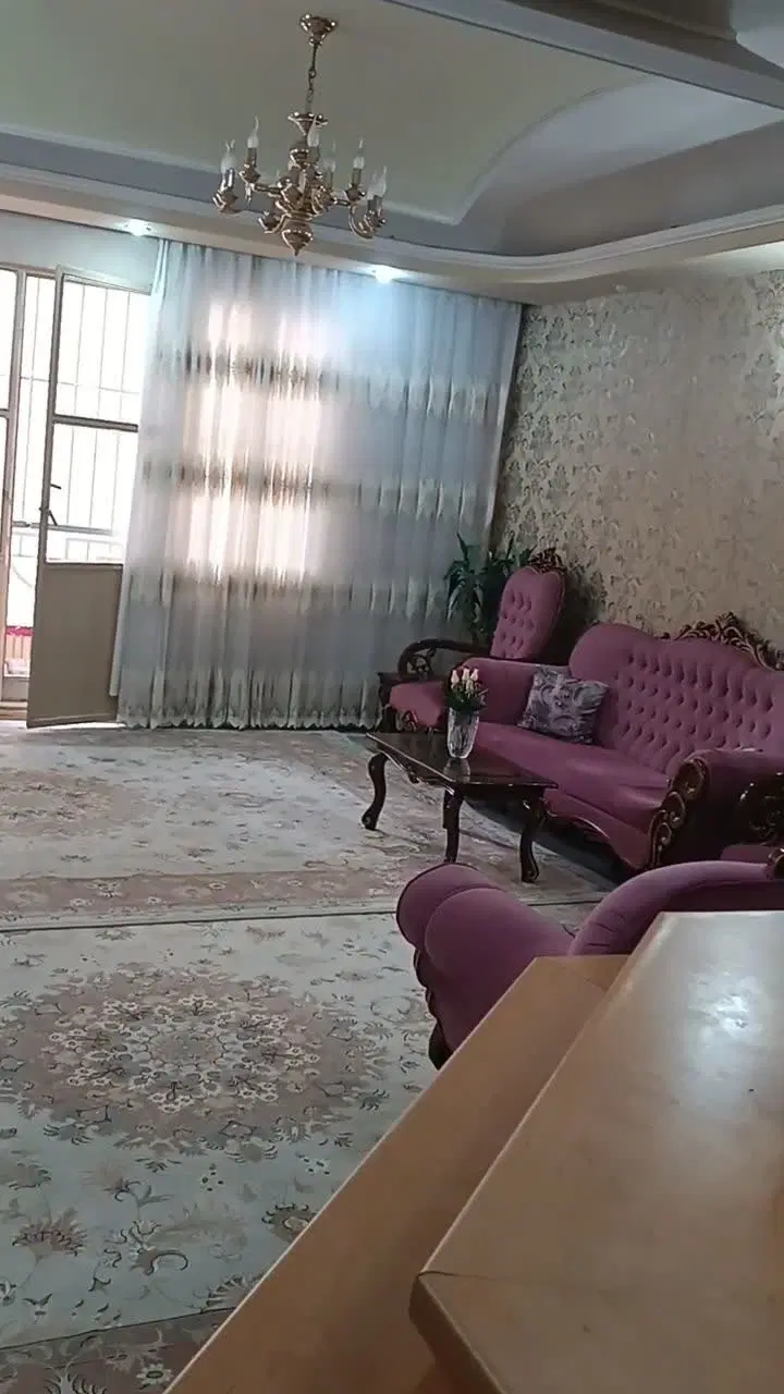 آپارتمان فلکه سه گوش