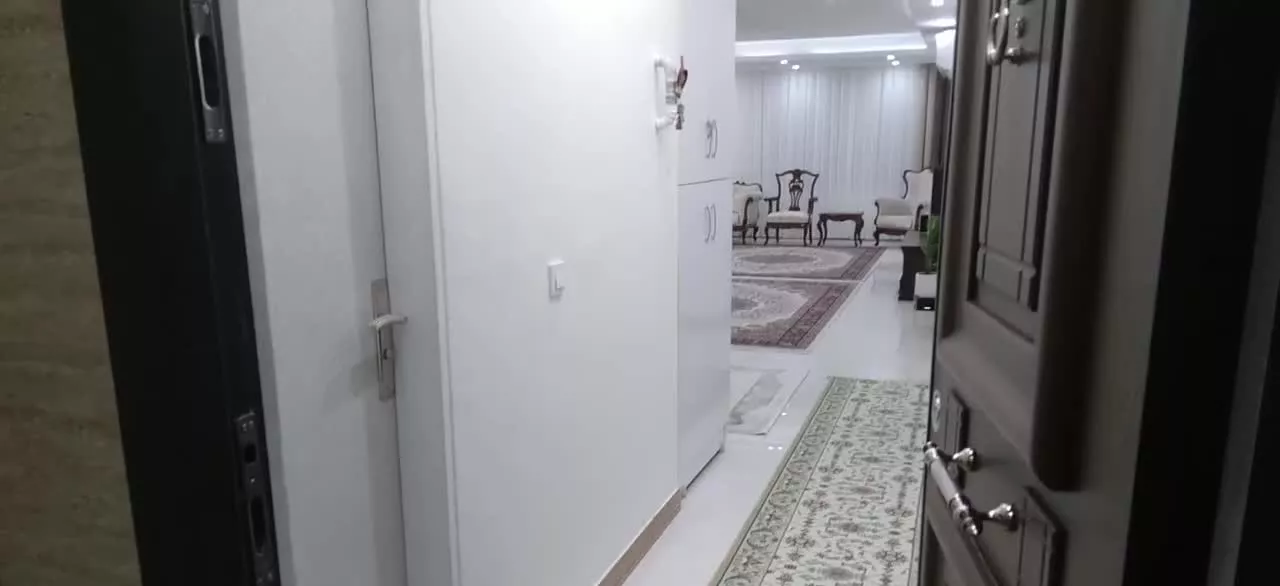 واحد ۱۶۰ متری سه خواب سند دار کمالشهر باغ زمانی