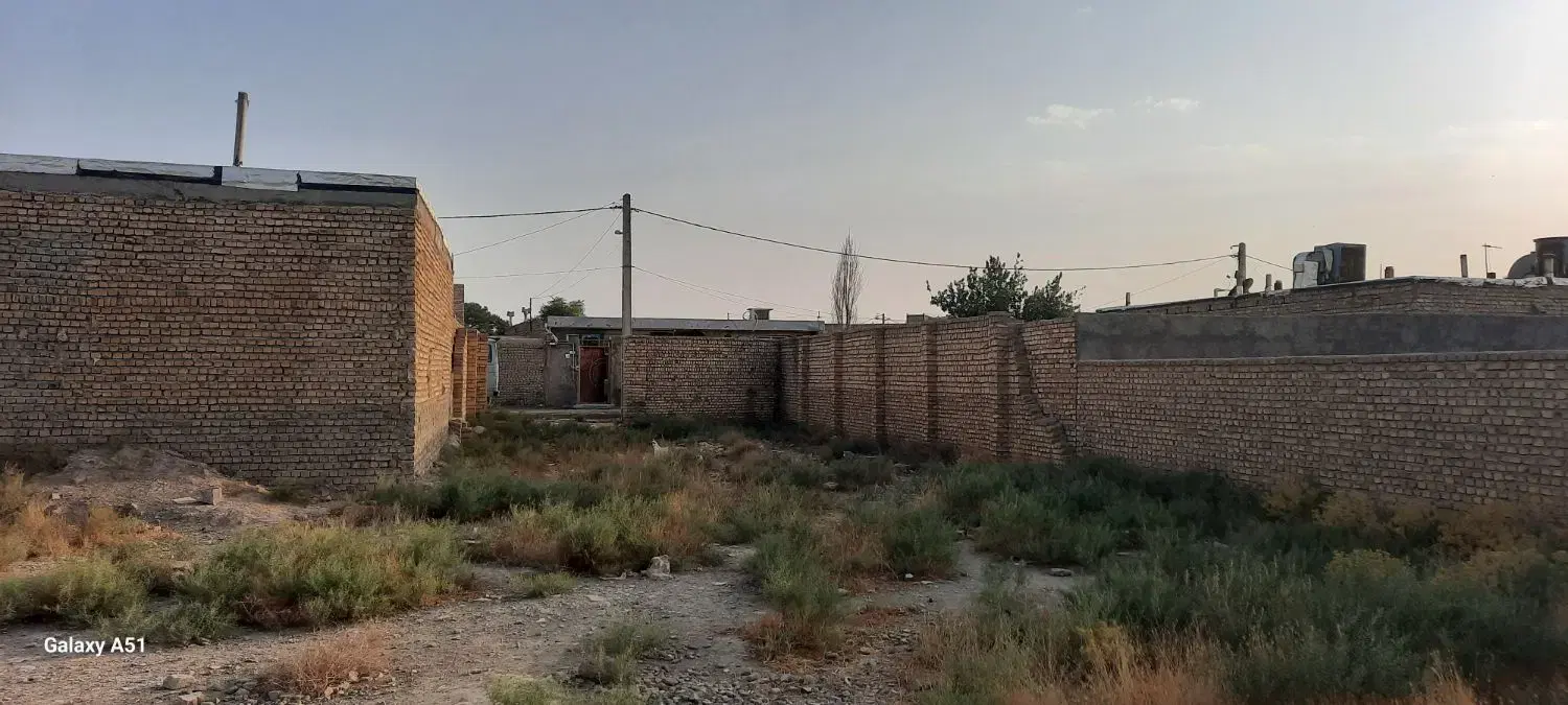 ۴قواره زمین قلعه خواجه زیر قیمت
