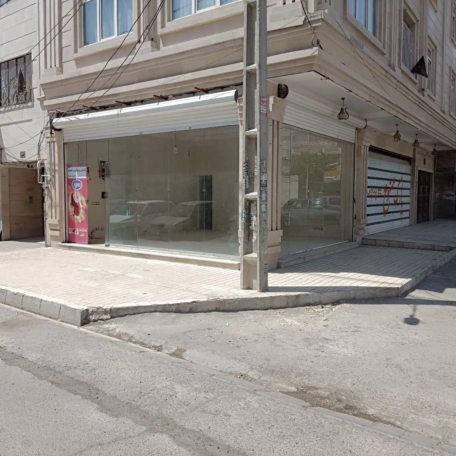 فروش یک باب مغازه دو نبش(61 متری)