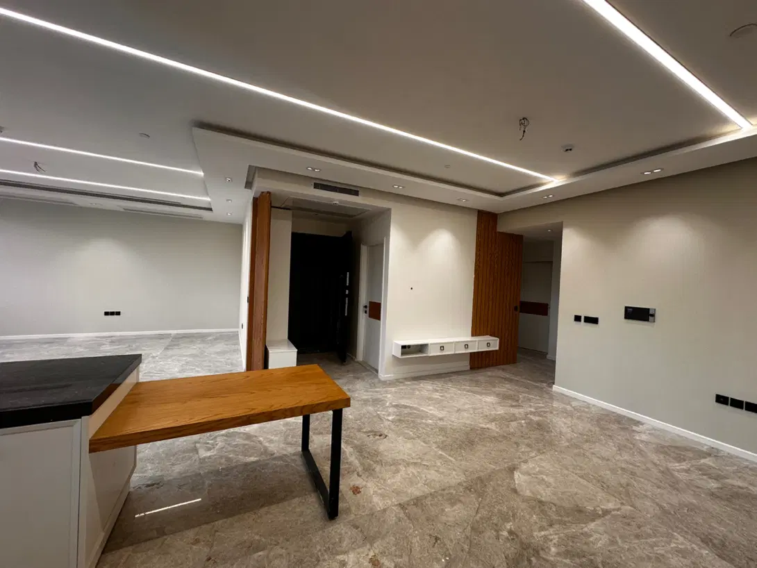 اپارتمان ۱۶۷ متری باهنر