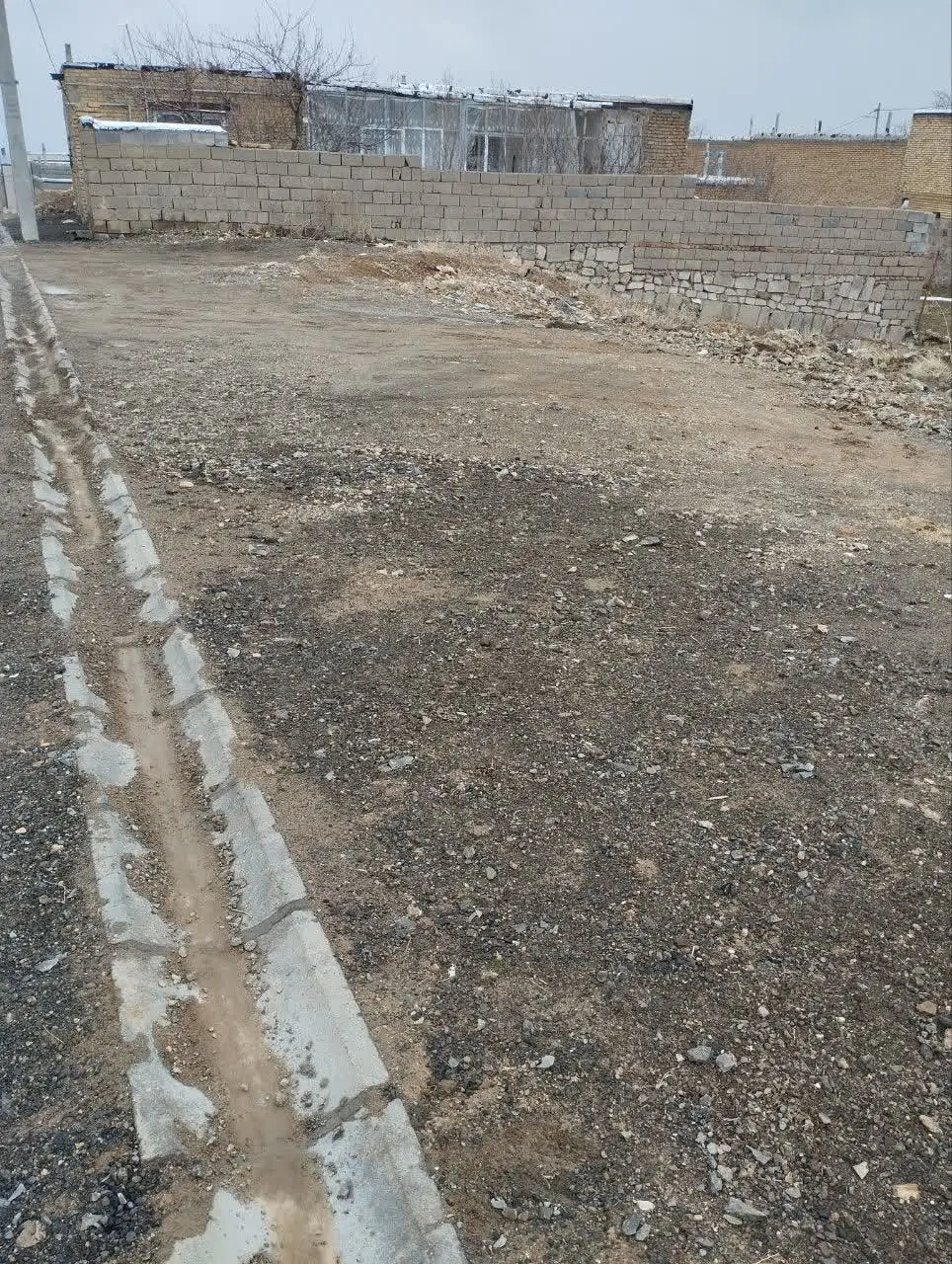 زمین مسکونی اژدهاتو