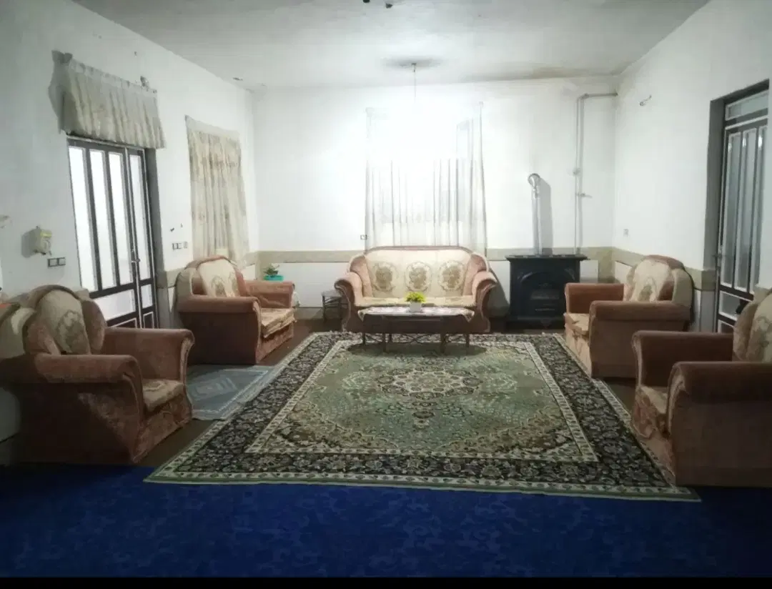 واحد مسکونی ویلایی حیاط دار دوخوابه