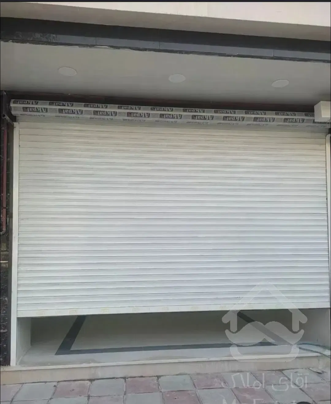 مغازه برای انباری