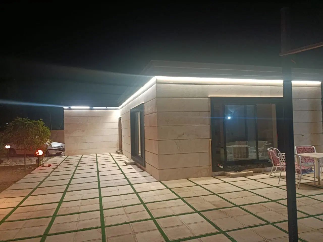 ویلایی ۲ طبقه ۳ خواب قابل سکونت موقعیت خوب شبان