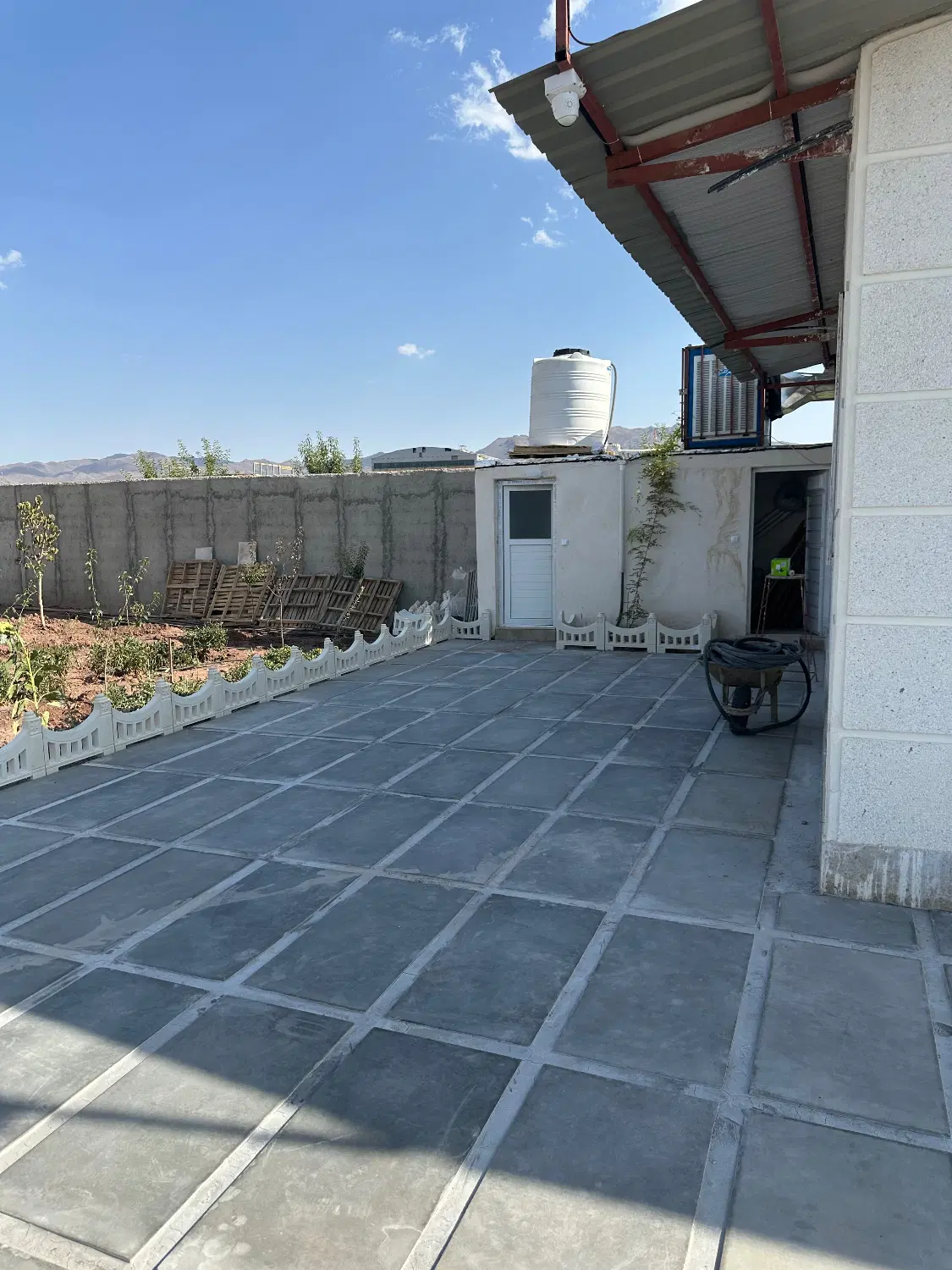 باغچه ۱۰۰۰ متری