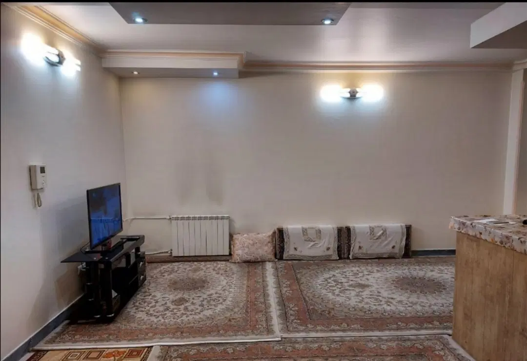 ۵۶ متر شهادت دارای آسانسور  نورگیر عالی
