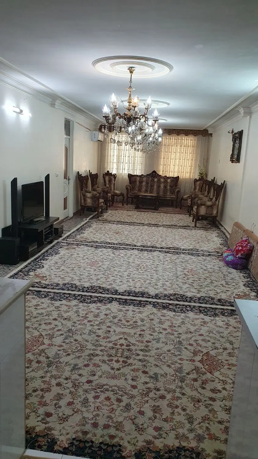 آپارتمان ۱۳۷متر تک واحد