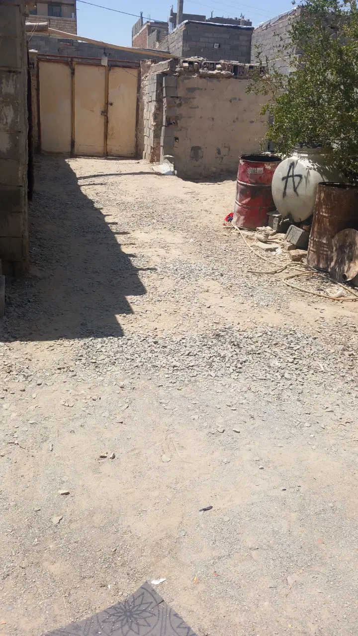 خونه فروشی کلنگی ۲۰۰ متر. کلات ۱۰
