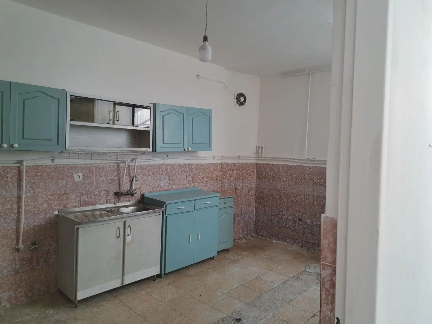 اجاره ساختمان ویلایی ،تیر آهنی
