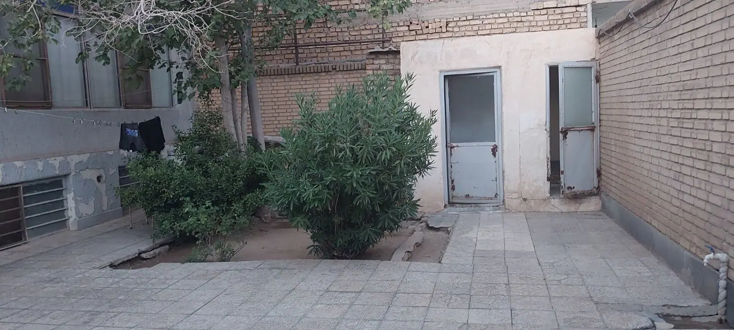 منزل ۳۰۰ متری شمالی