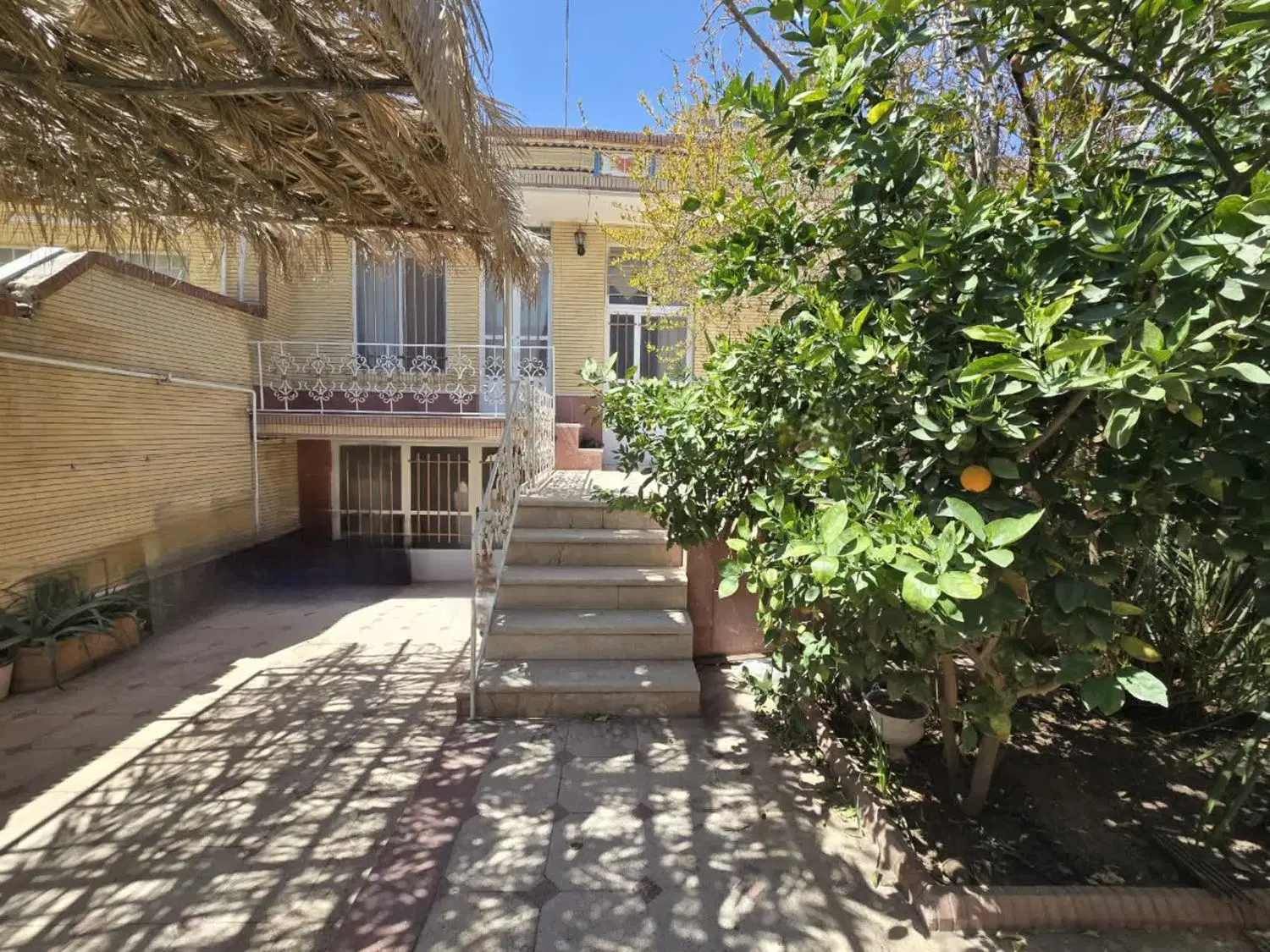 اجاره و رهن خانه ی ویلایی 225متری