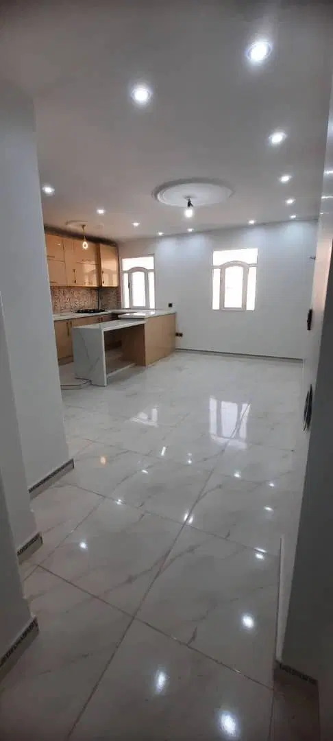 55متر پارکینگ دار کمیل