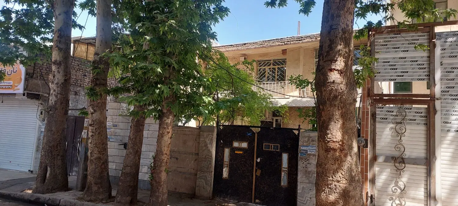 فروش یکدستگاه ساختمان دوطبقه کلنگی بامجوز ساخت