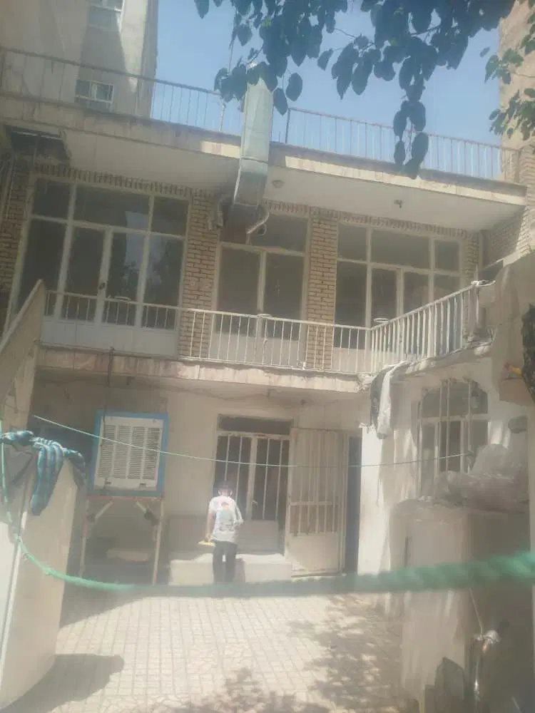 ملک کلنگی  دو طبقه