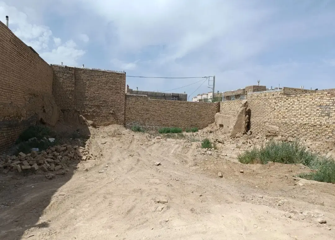 زمین فروشی واقع در نوقاب گناباد