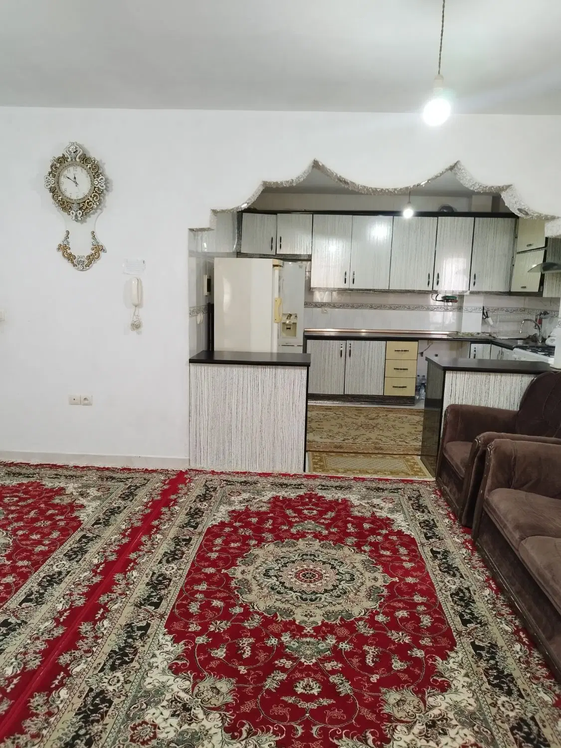 واحد دوخوابه شیک و مطمئن پارکینگ امکانات رفاهی