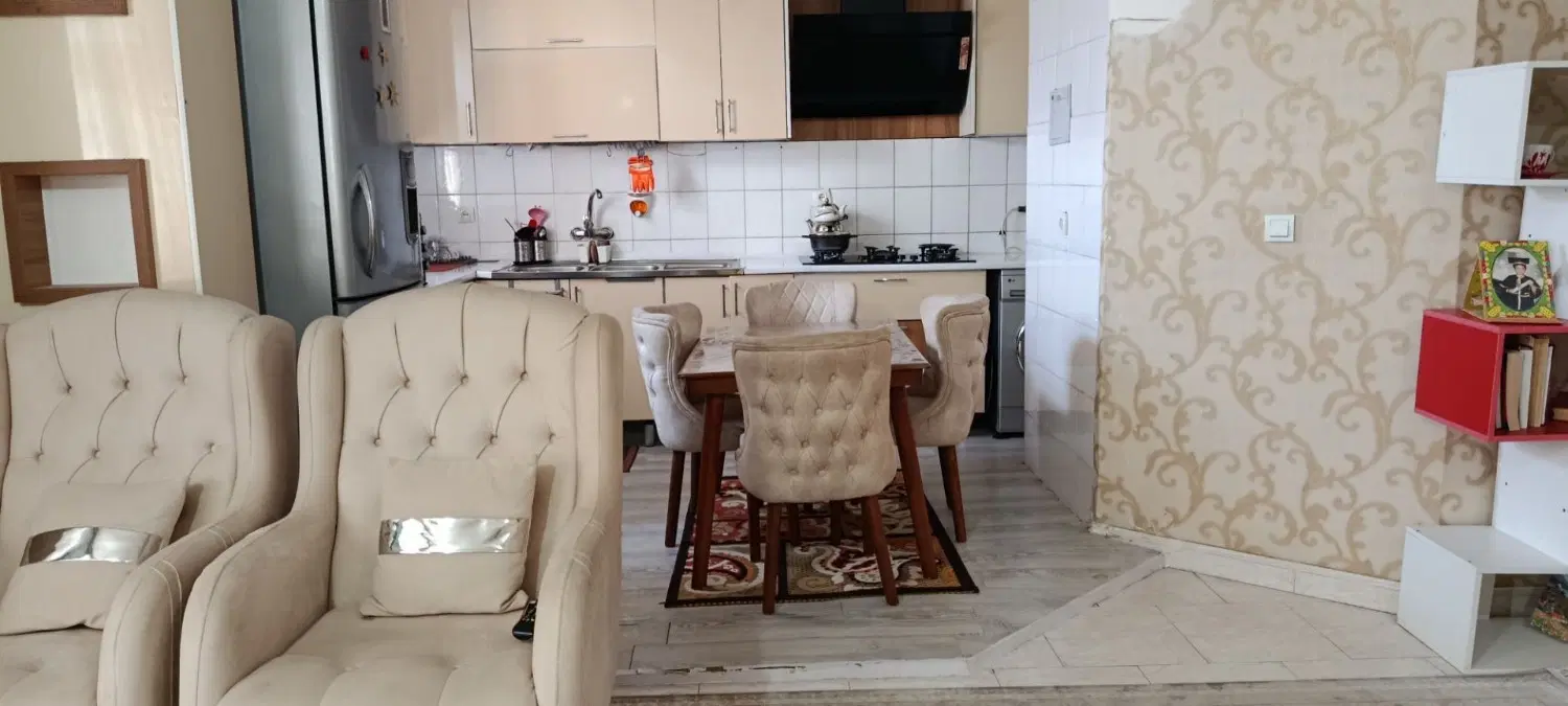 آپارتمان ۹۸ متری شهرک ناز باسند تک برگ
