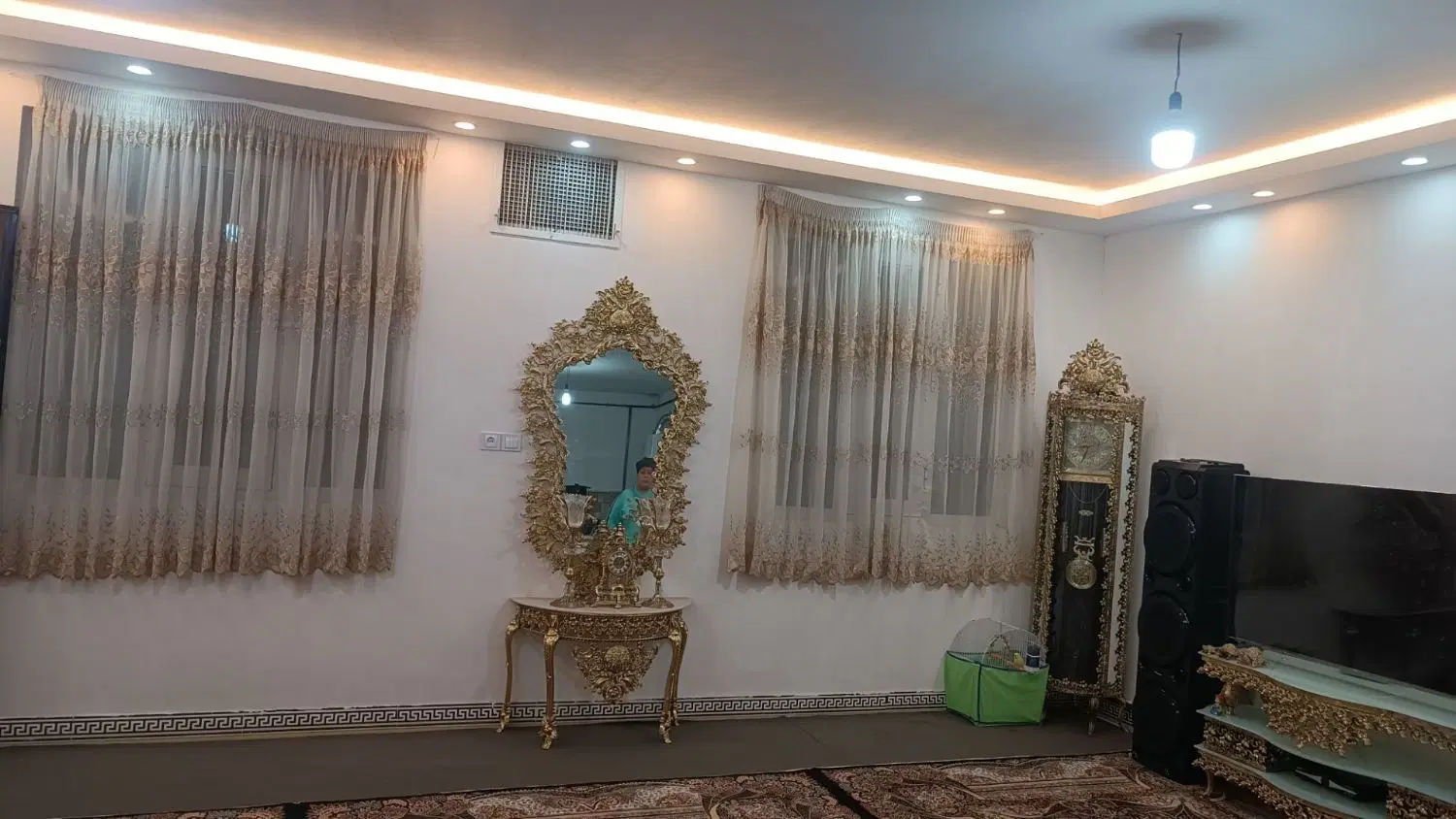 خانه۲ طبقه ۱۰۰متری میدان سکه
