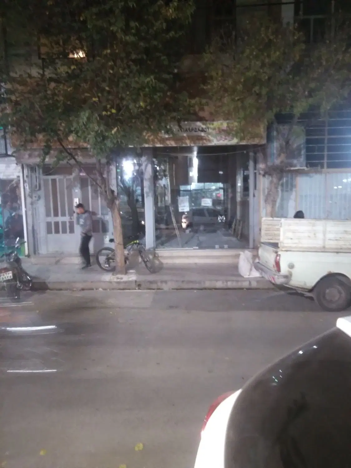 ۵۰۰ متر  ملک تجاری ومسکونی فروش