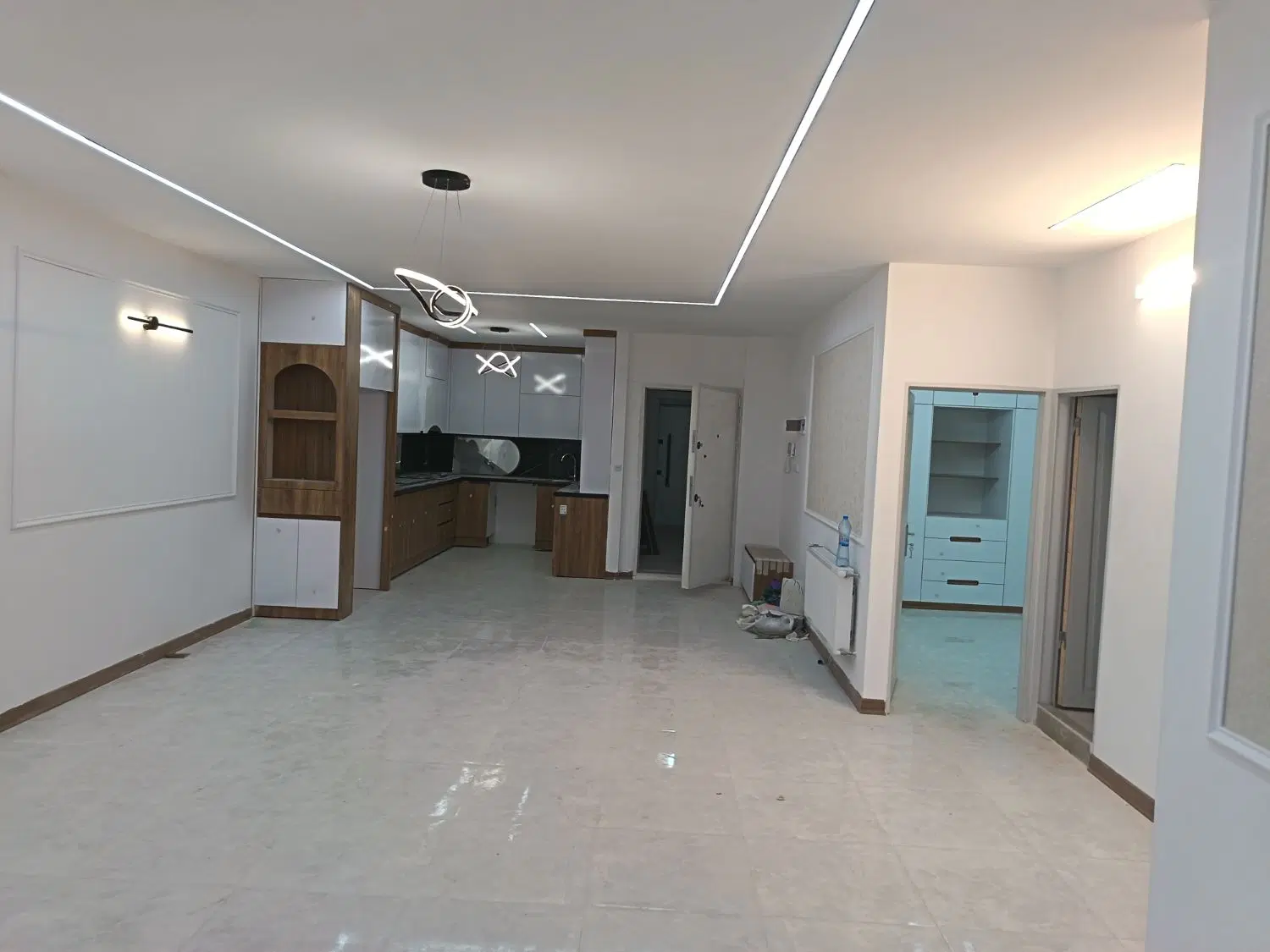 واحد 115 متری همراه90متر روف گاردن