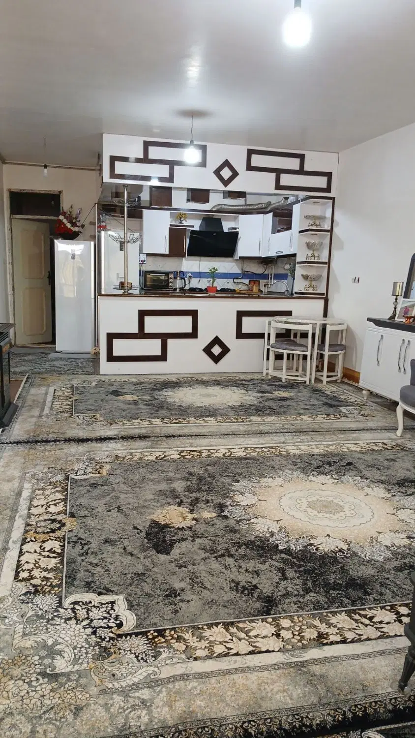 خانه دوطبقه هر طبقه امتیازات جدا و ورودی ها جدا