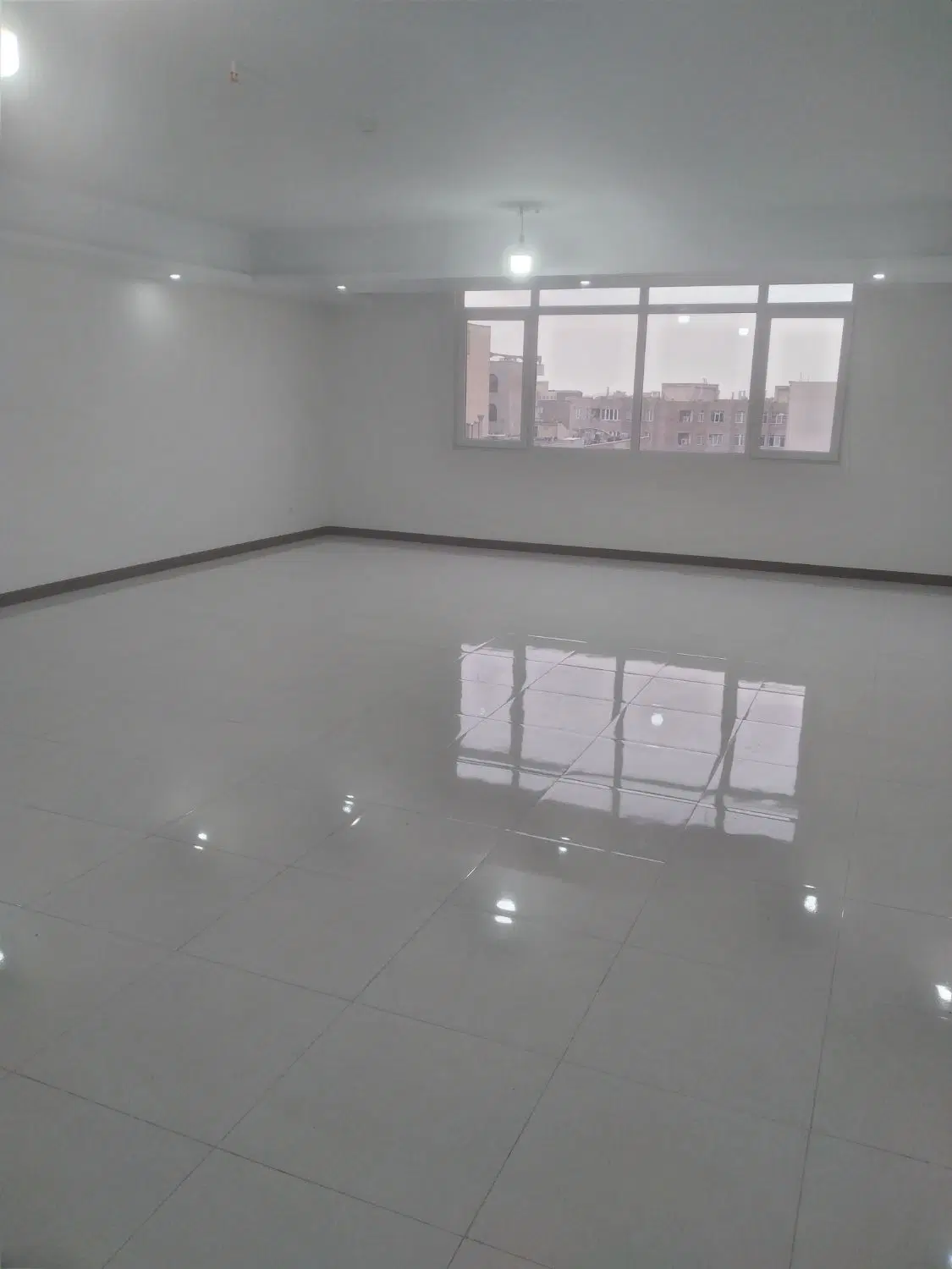 ۱۴۱متر _تاپ لوکیش_تهاتر