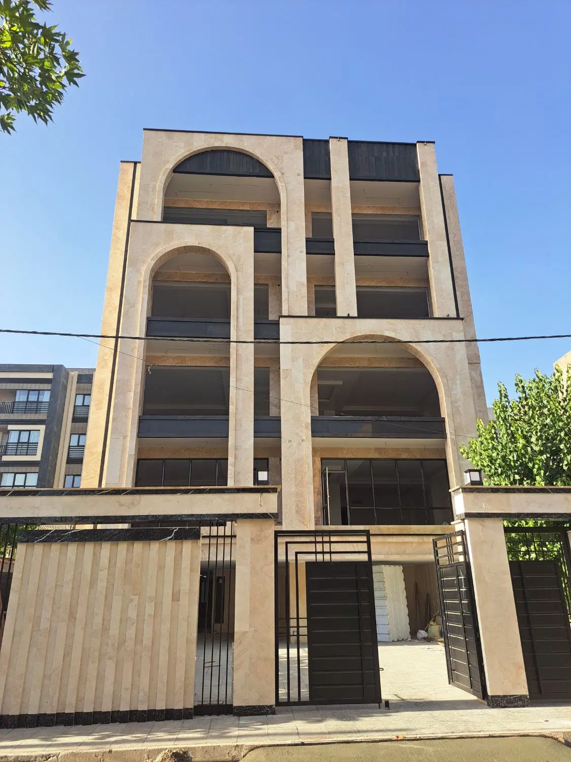 فروش ۱۴۵ متر سنددار دهقان ویلا نوساز فول