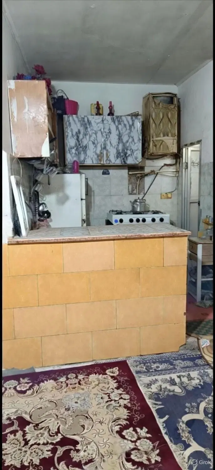 دوطبقه فروشی باهم طبقه اول مسکونی دوم سفتکاری شده