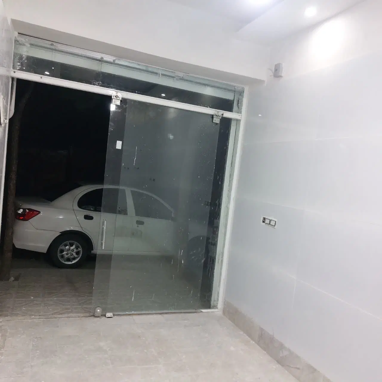 مغازه حاشیه اندیشه ۷۱
