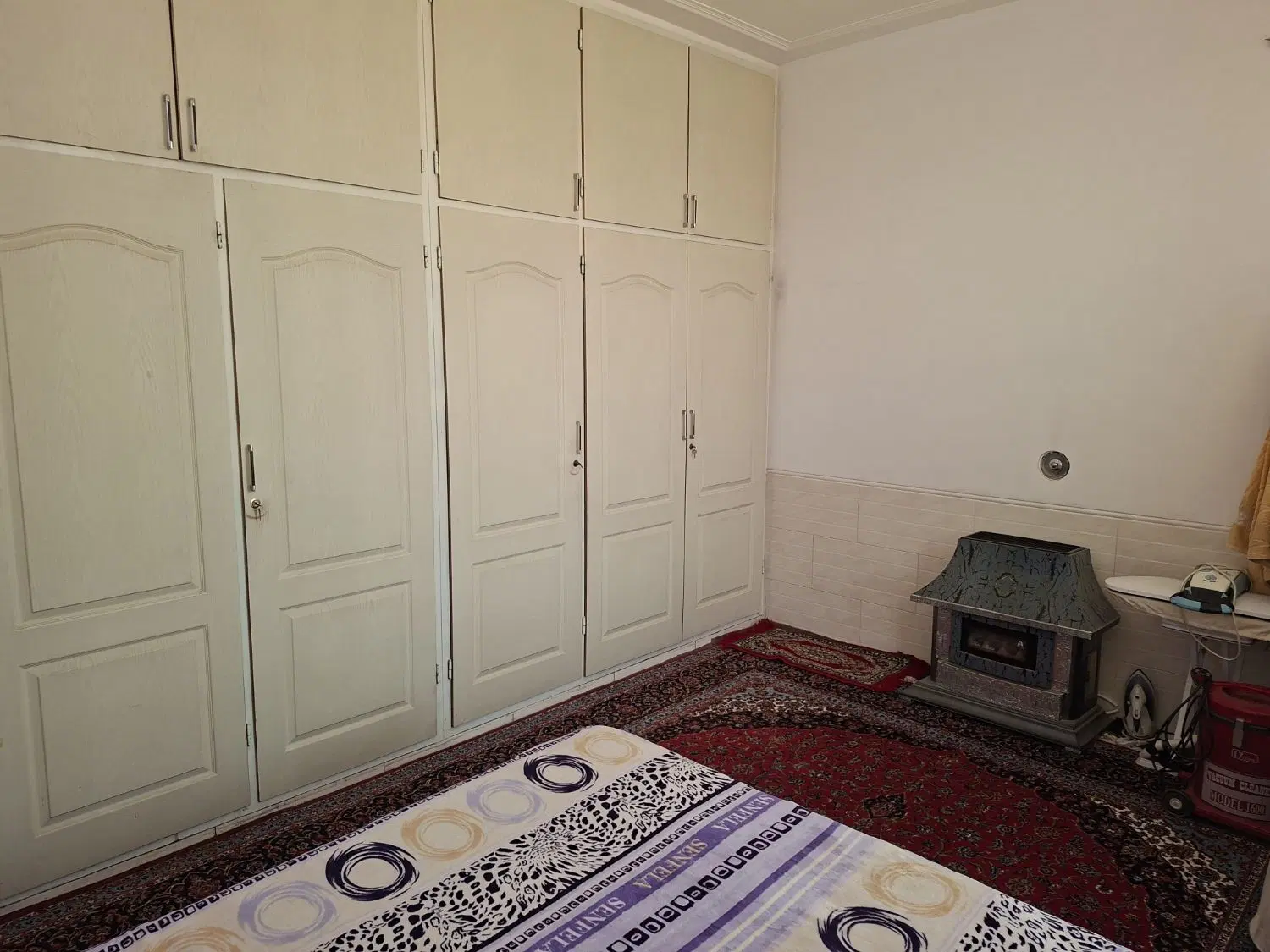 طبقه دوم ویلایی ۳ خوابه ورودی مستقل نورگیر عالی