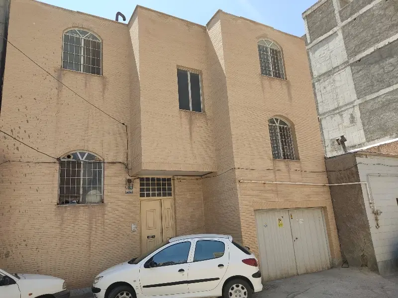 خانه بالا ویلایی