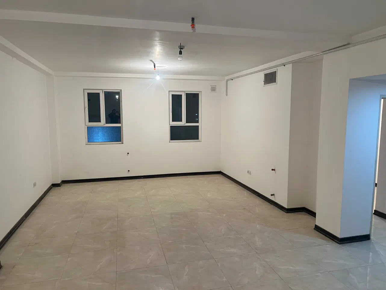 اپارتمان نیلوفر(شهرک رزمندگان)سندشش دانگ