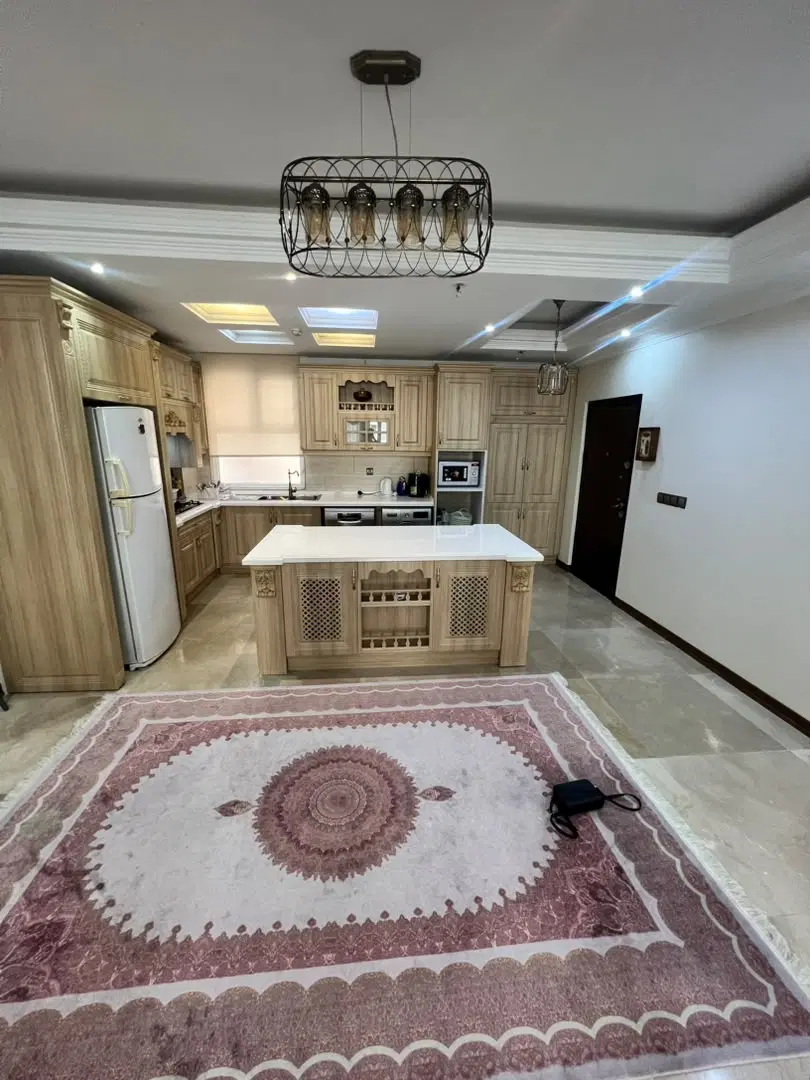 ۷۵متریک خواب،شاهین شمالی برج مارینا