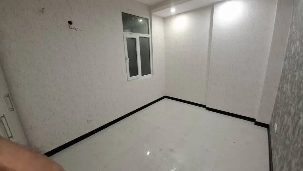 پنت هواس۱۱۵ متری واقع در کوروش