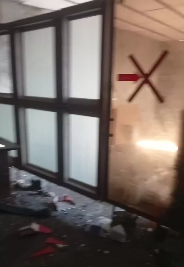 مغازه 100متر بین توس 91و93
