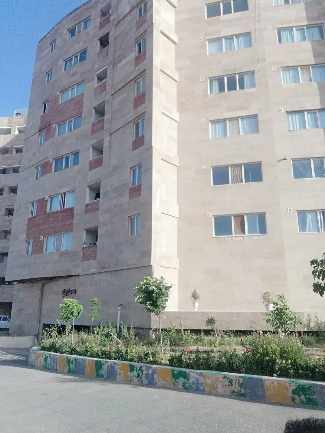 آپارتمان 3 خوابه صدرا 155 متری دو تراسه