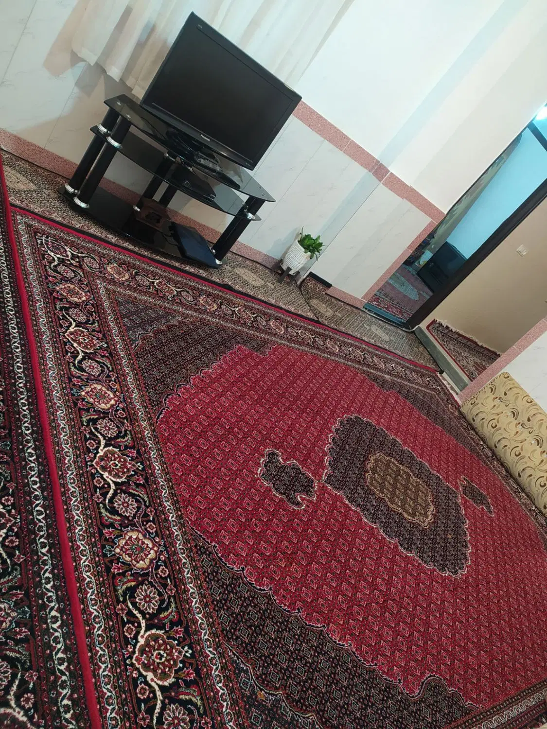 سوییت اجاره نزدیک بیمارستان امام رضا و طاقبستان