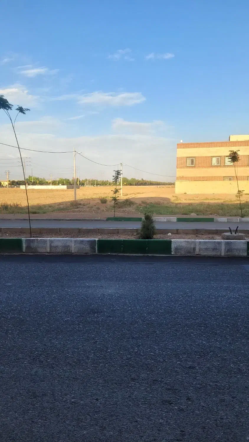 زمین ۹۰ متری