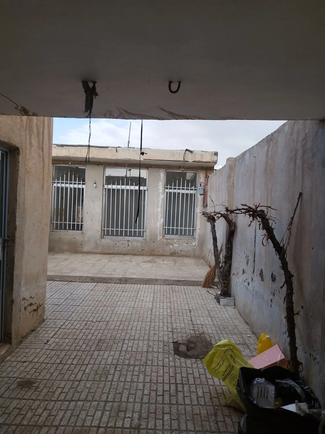 نبش غفار شمالی 8