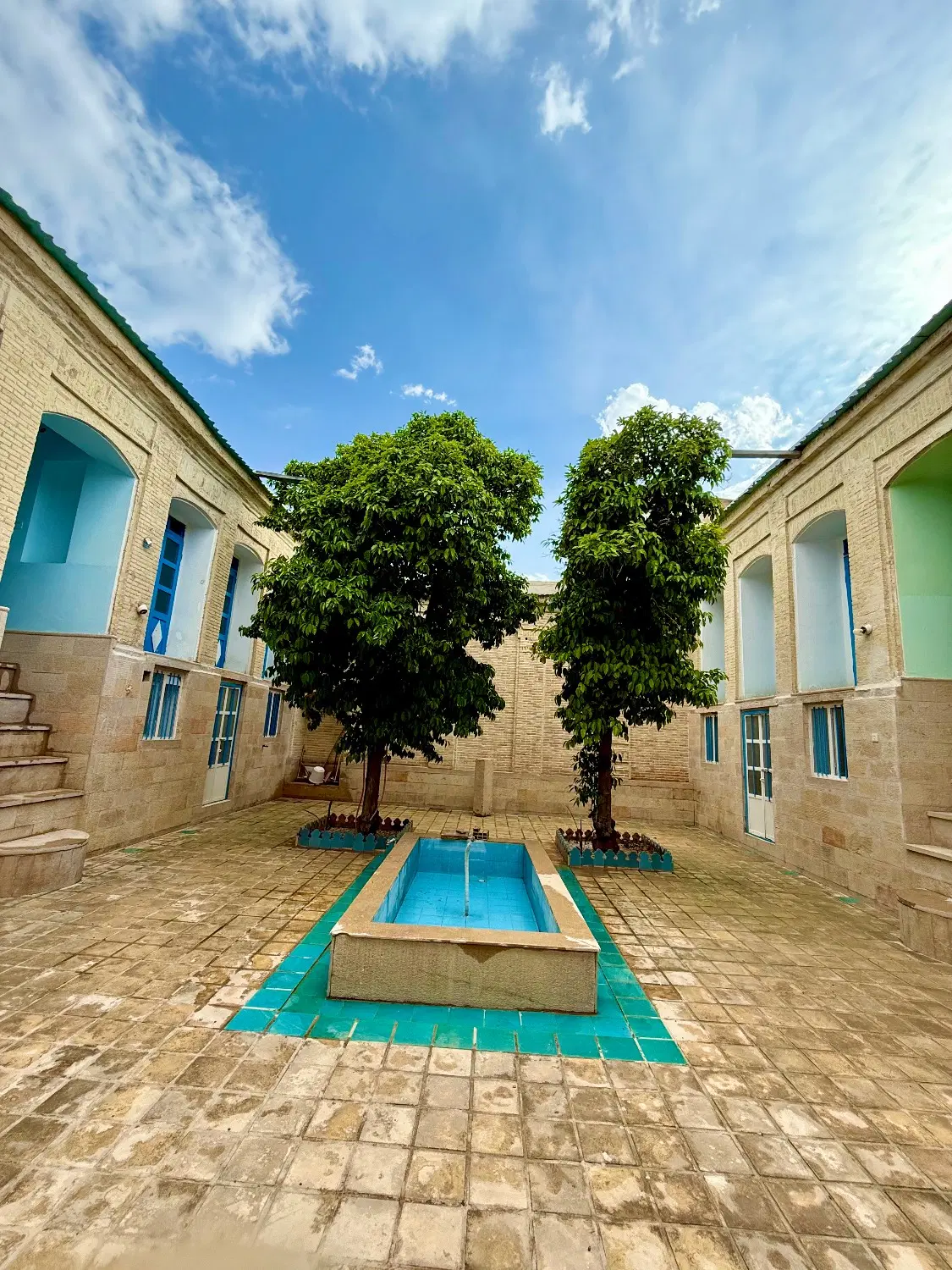 خانه سنتی مخصوص مهمانسرا، رستوران و...