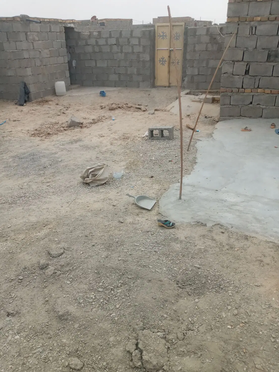 خانه نیمه کاره