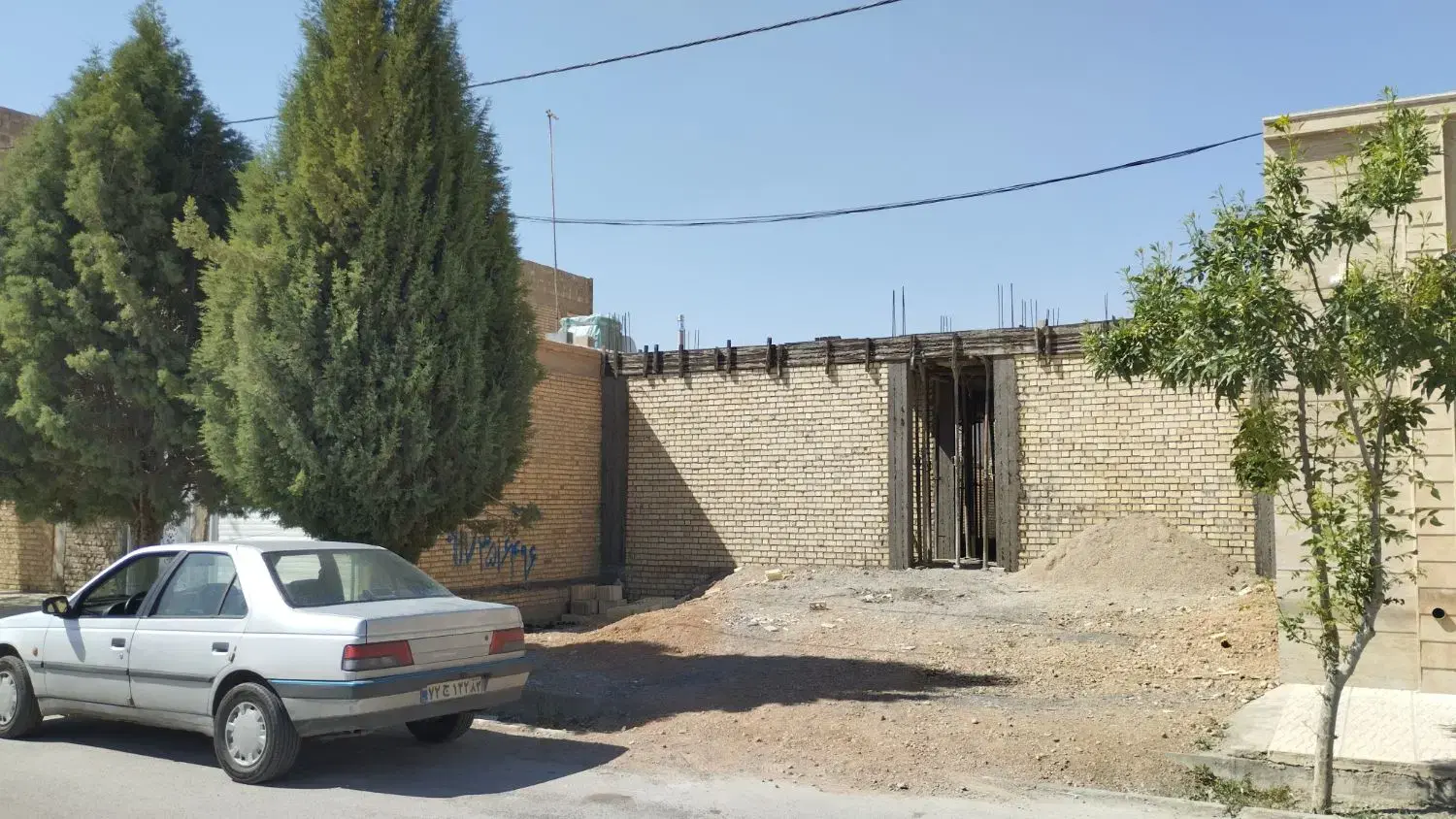 زمین نیمه ساخته صادق آباد یاس