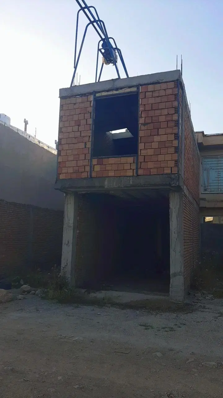 مغازه ۲ طبقه طبقه اول ۳۲ متر طبقه دوم ۳۶ متر