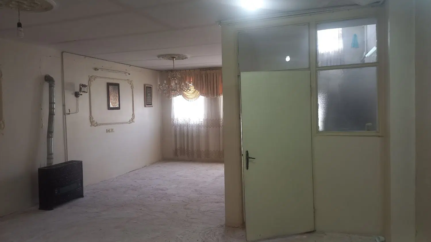 ملکی ۱۰۲ متری ۲ طبقه بر ۶ در نواب اسلامشهر